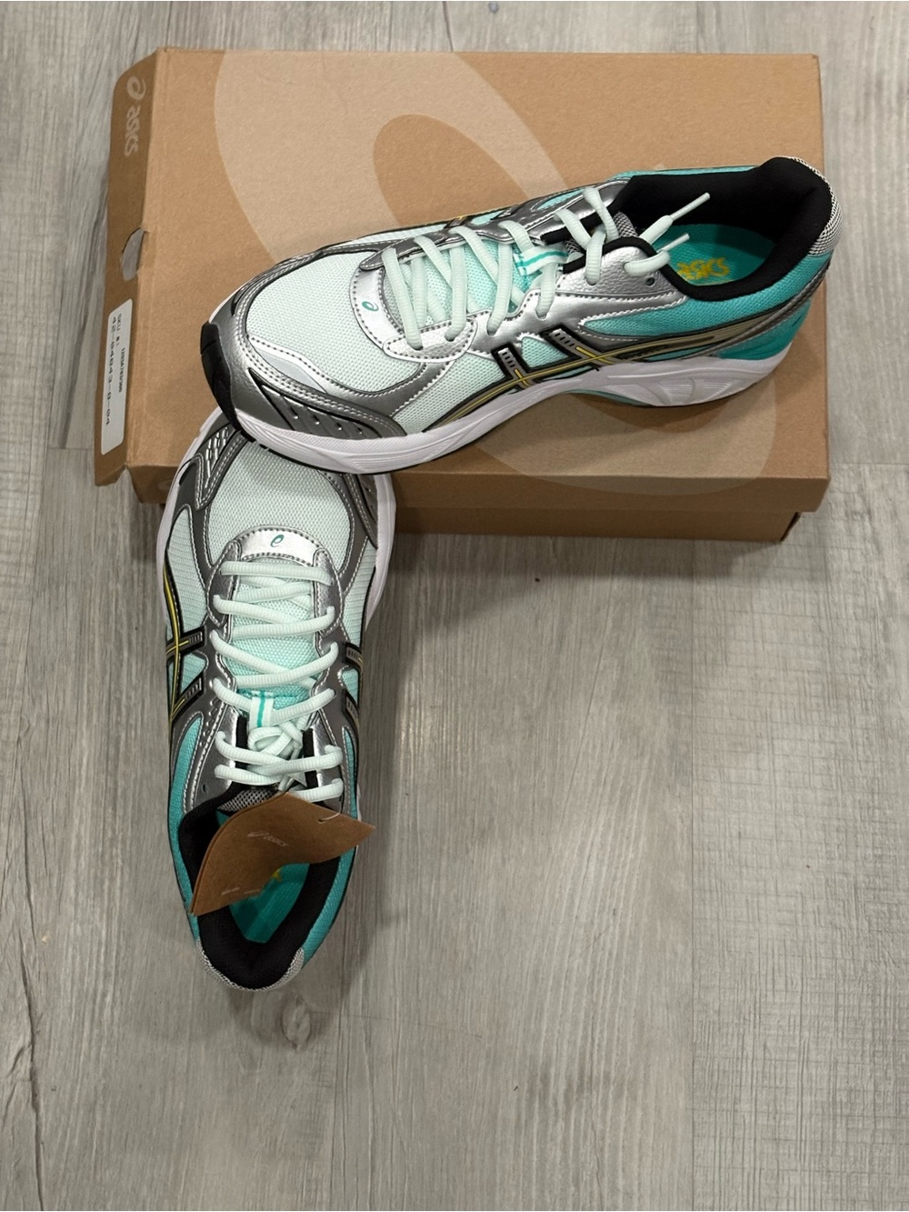 ASICS Mint Green & Silver Men/Women's Athletic Running Shoes